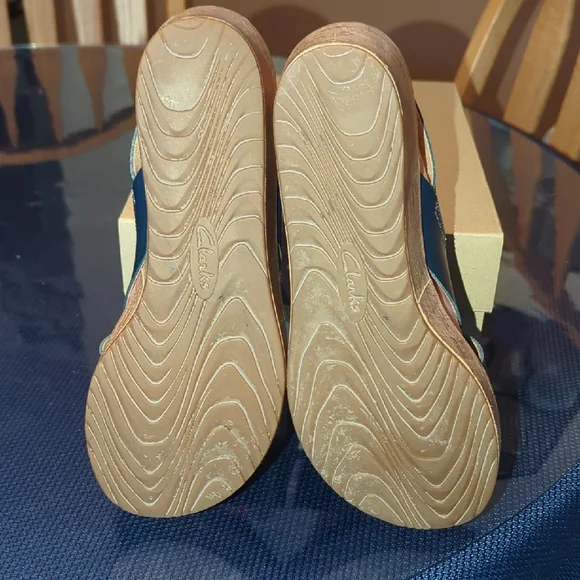 Clarks Black Leather Wedge Sandals - Picture 4 of 7